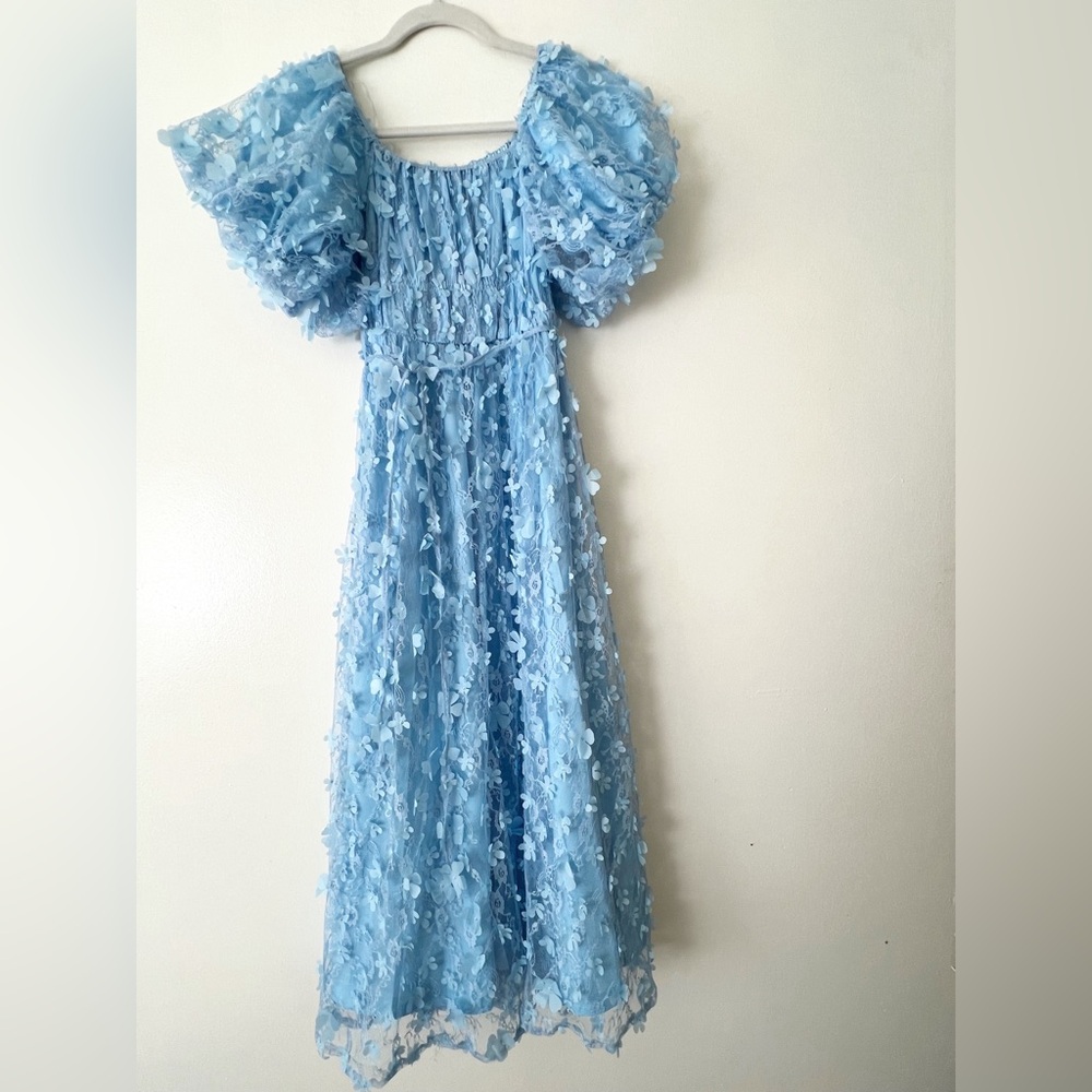 Dainty floral blue puff sleeve dress